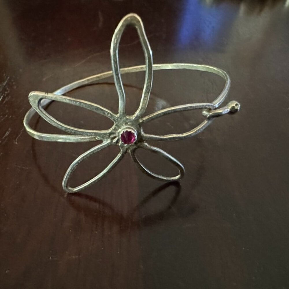 Beautiful handmade silver bracelet flower